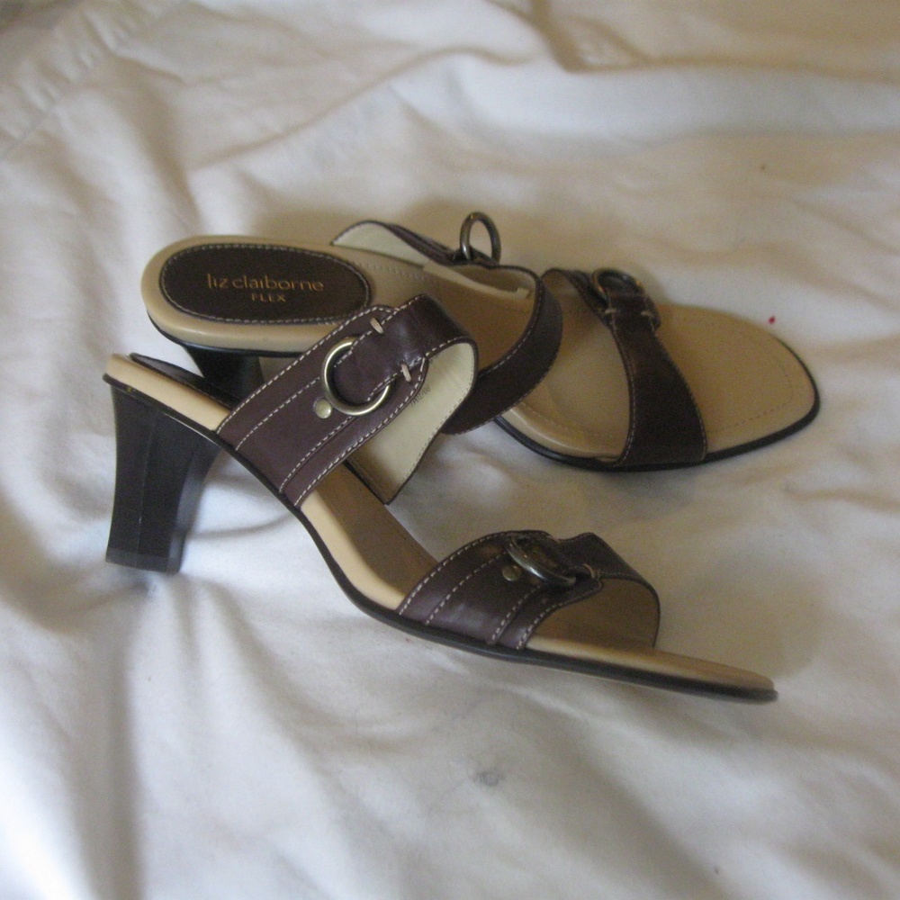 New Liz Claiborne Strappy Sandal Heels "Compass"